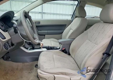 2010 Ford Focus Se z USA, uszkodzony, nr VIN 1FAHP3CN0AW176803